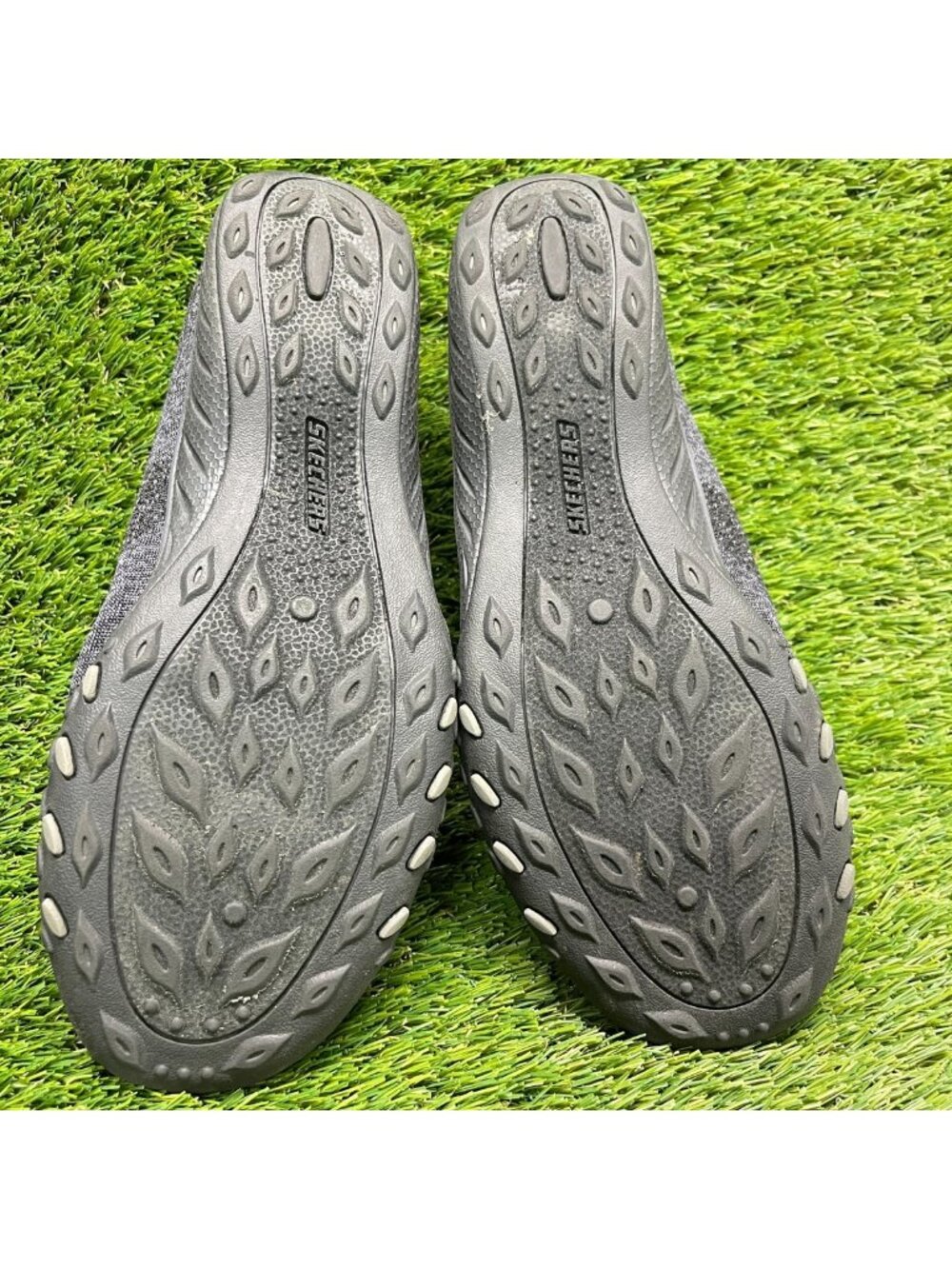 Skechers Breathe-Easy Opportuknity Womens Size 10 Black Casual Slip-On Shoes